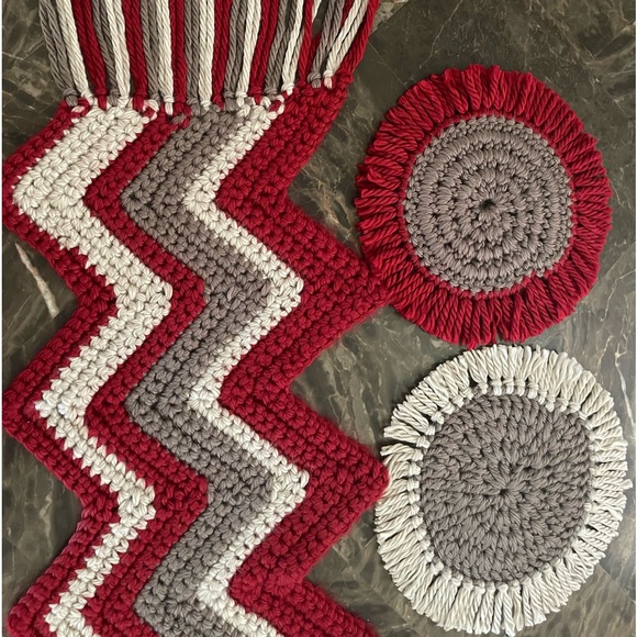 Hand crocheted table runner with coasters. - Picture 2 of 3